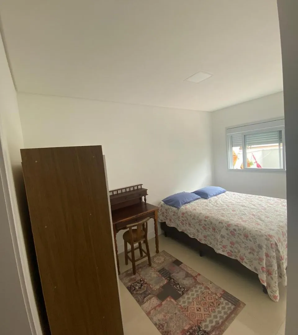Apartamento Apto na praia de Palmas, climatizado, com piscina, próximo ao mar e com jardim privativo Governador Celso Ramos